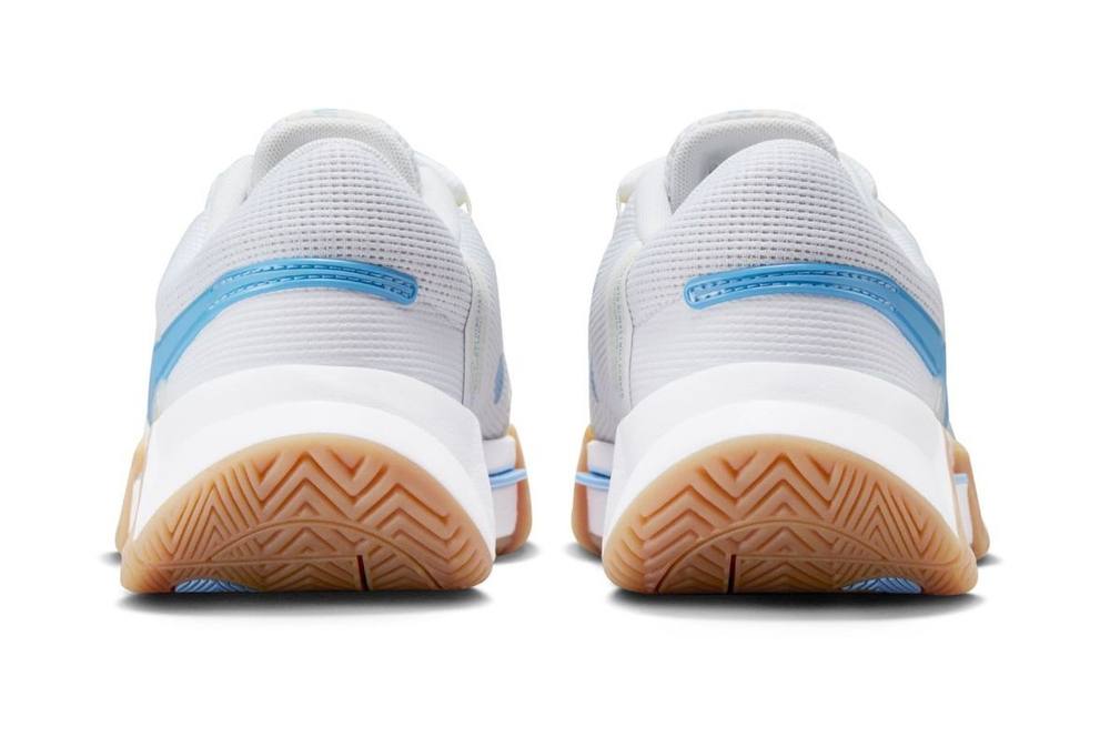 Женские Кроссовки теннисные Nike Zoom GP Challenge 1 - white/light blue/sail/gum light brown