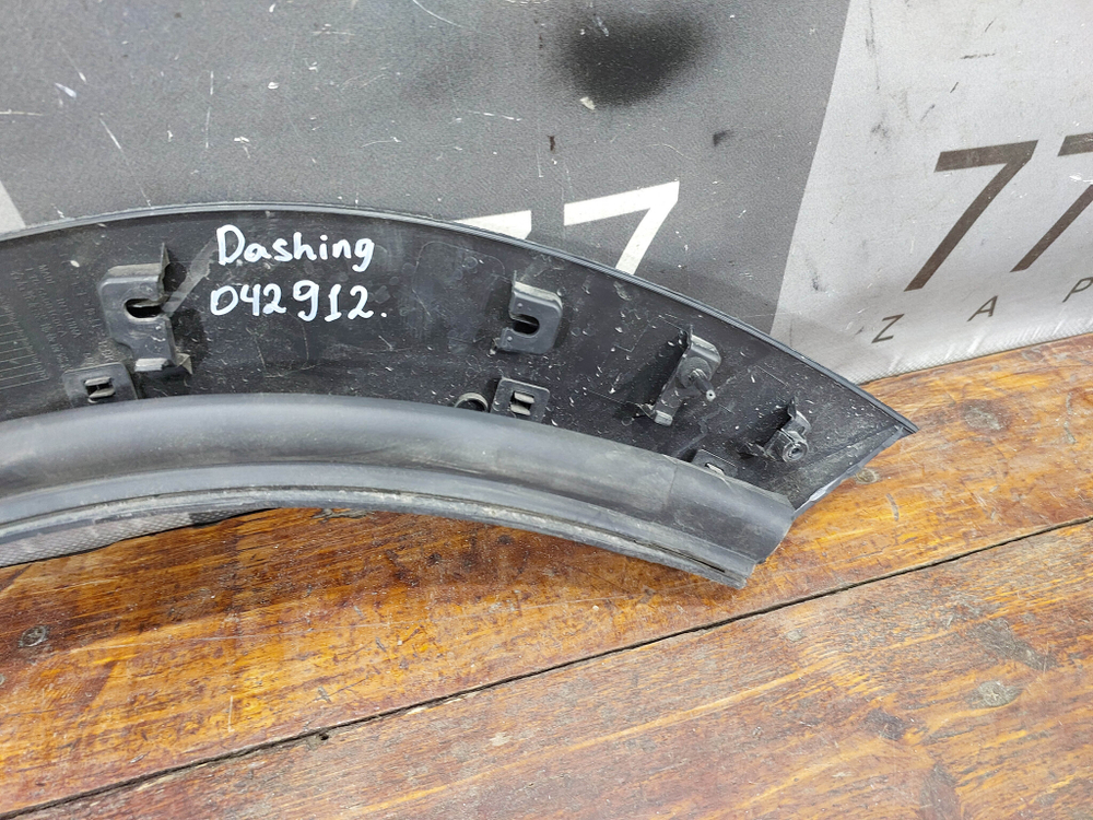 Накладка двери задней правой Jetour Dashing 22-нв Б/У Оригинал F165500160CA