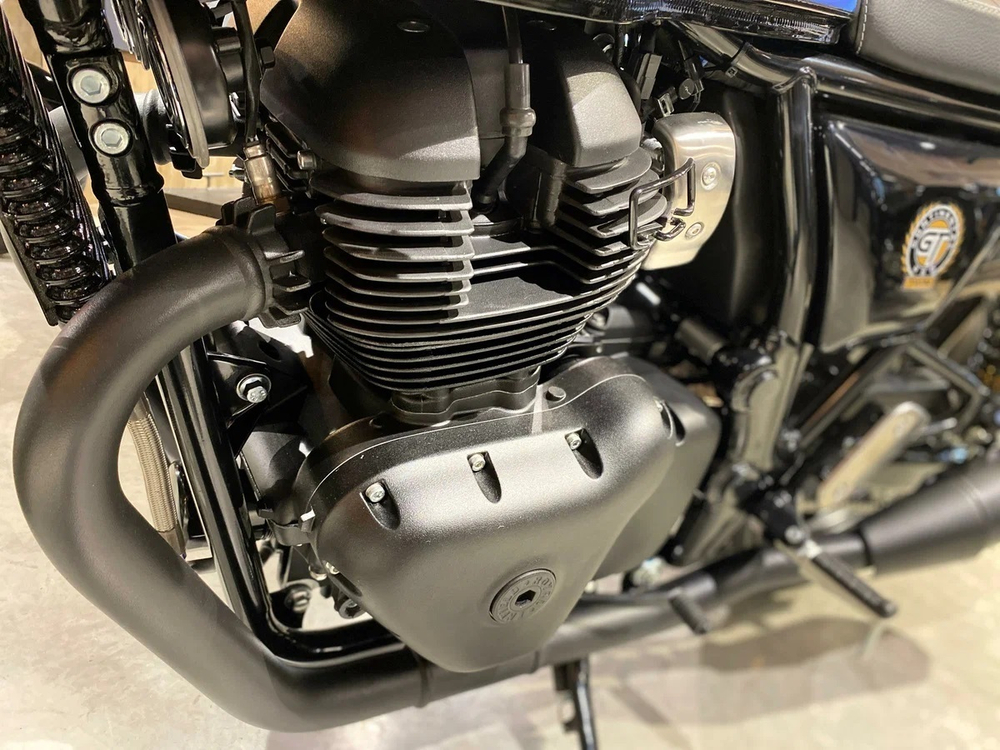 Royal Enfield Continental GT 650 Apex Grey (Black Alloy)