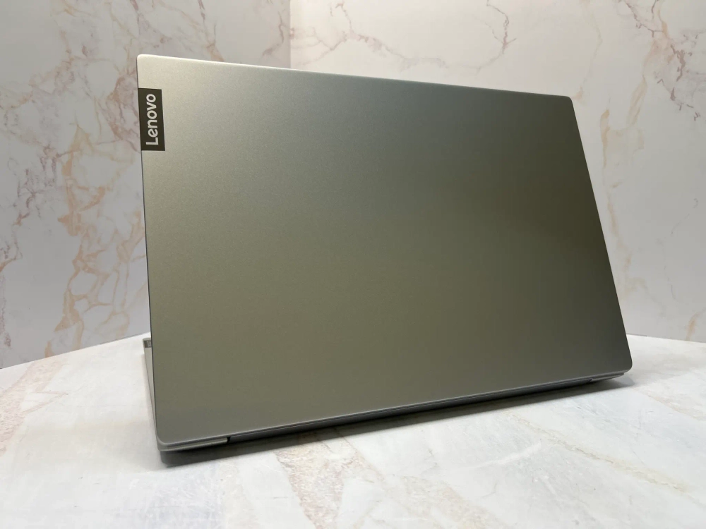 Ноутбук Lenovo Ideapad S340-15API. Конфигурация: Ryzen 5 3500U/8GB/256GB/Vega 8/Win11/FHD