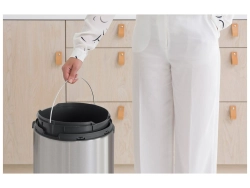 Brabantia Корзина для мусора Touch 30 л бежевая EAN 8710755149986