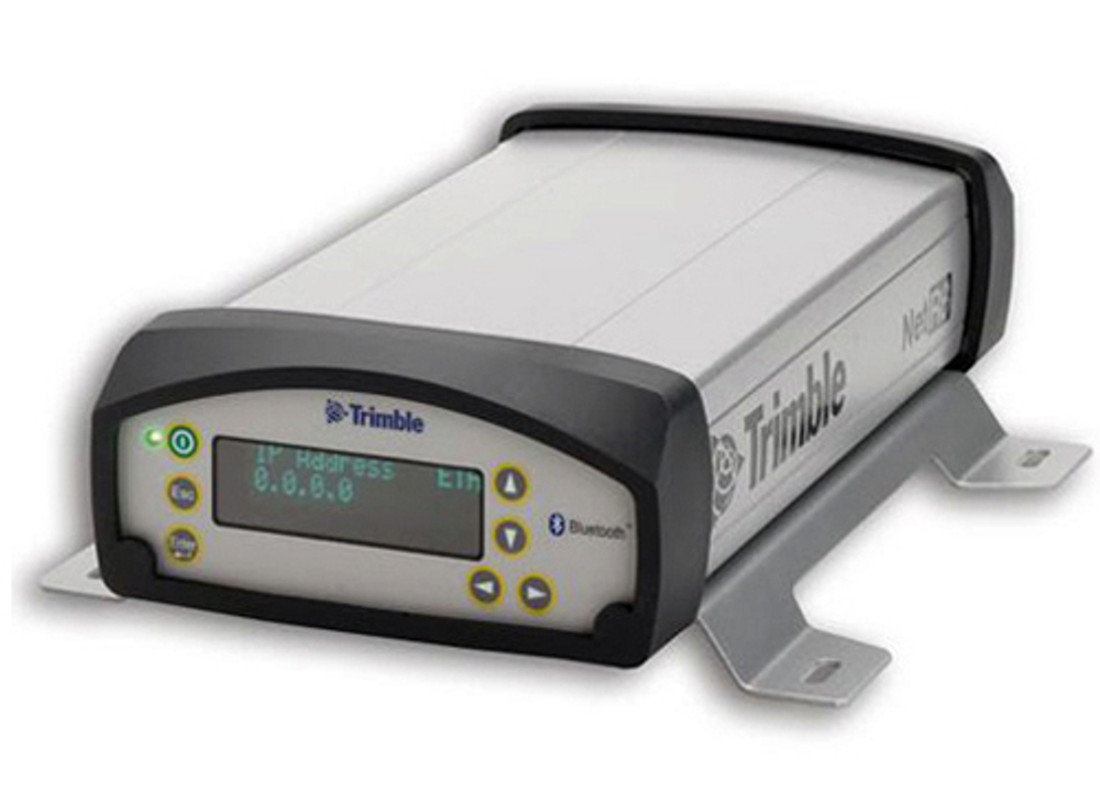 Trimble NetR8