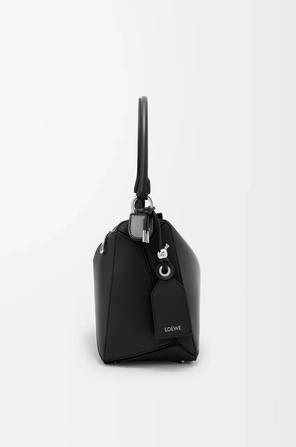 Loewe Сумка-мешок среднего размера Puzzle Featherlight из кожи ягненка наппа, черный