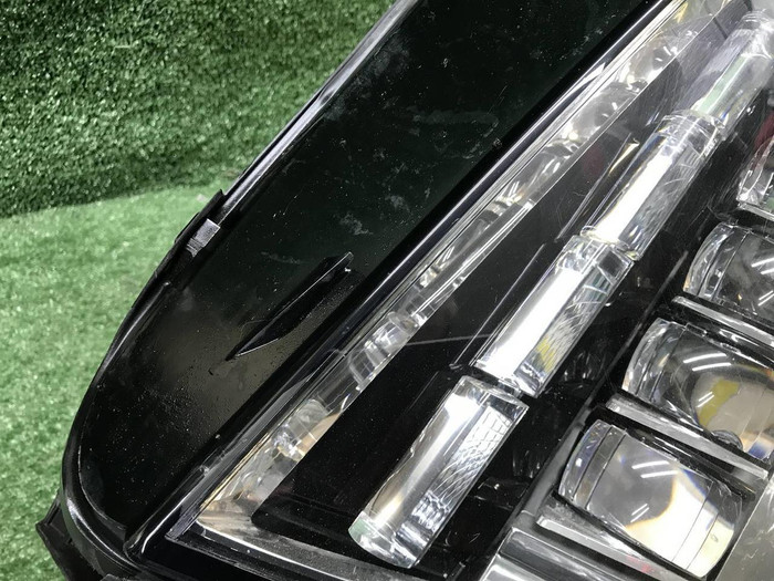 Фара левая Cadillac Escalade 4 (14-20) LED
