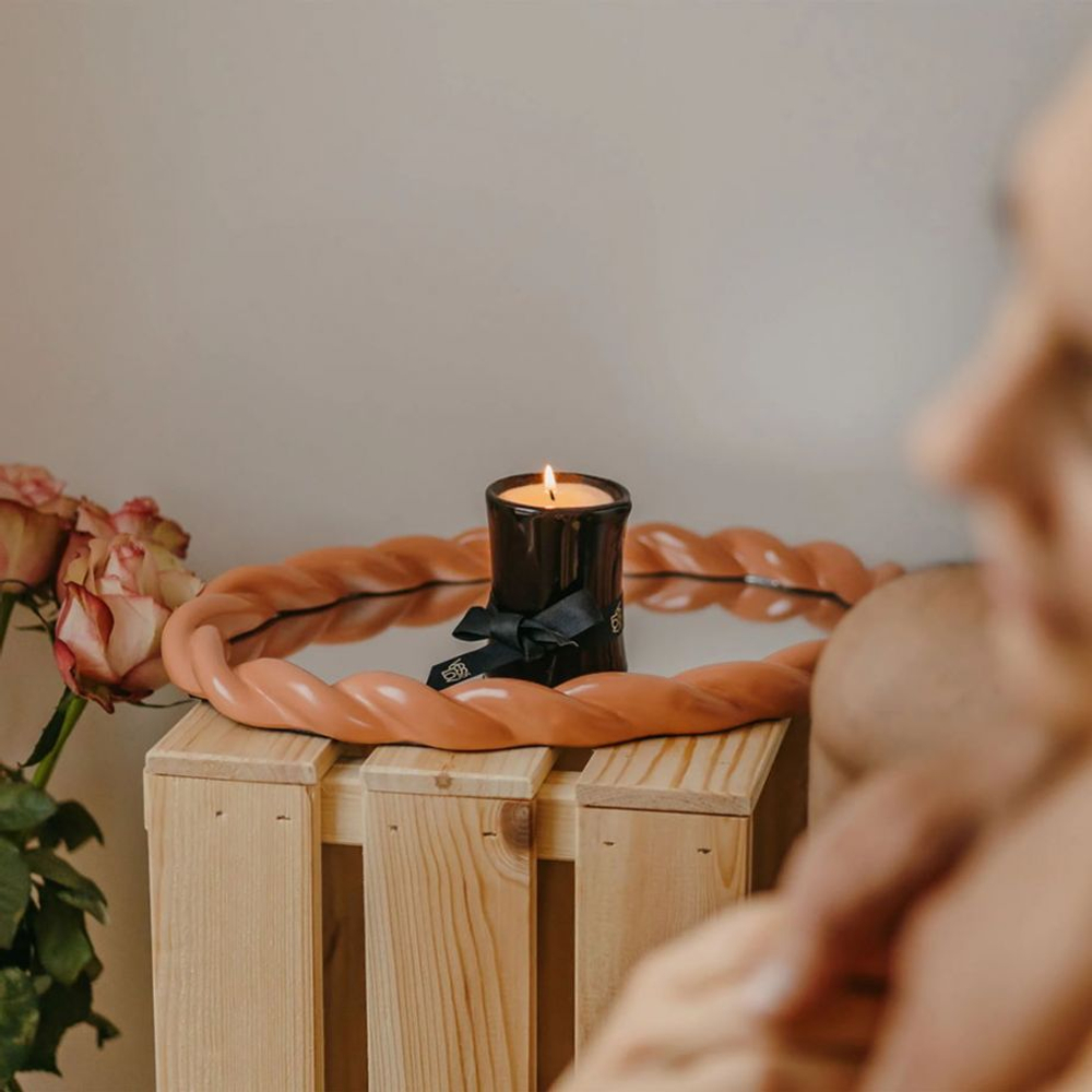 Массажная аромасвеча с пряным ароматом Yesforlov "TITILLATING MASSAGE CANDLE"