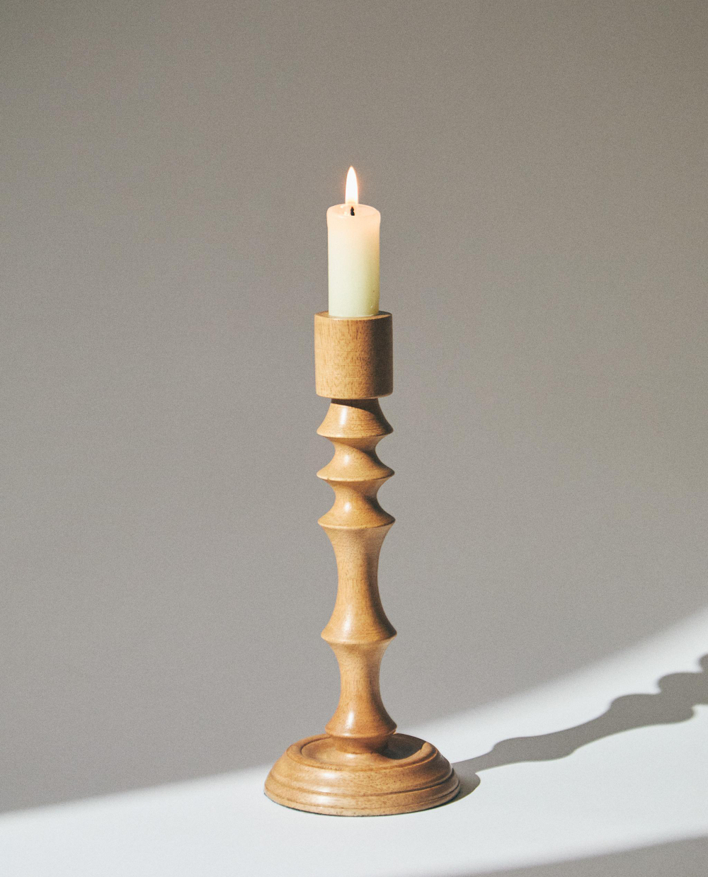 Подсвечник из дерева Zara Home