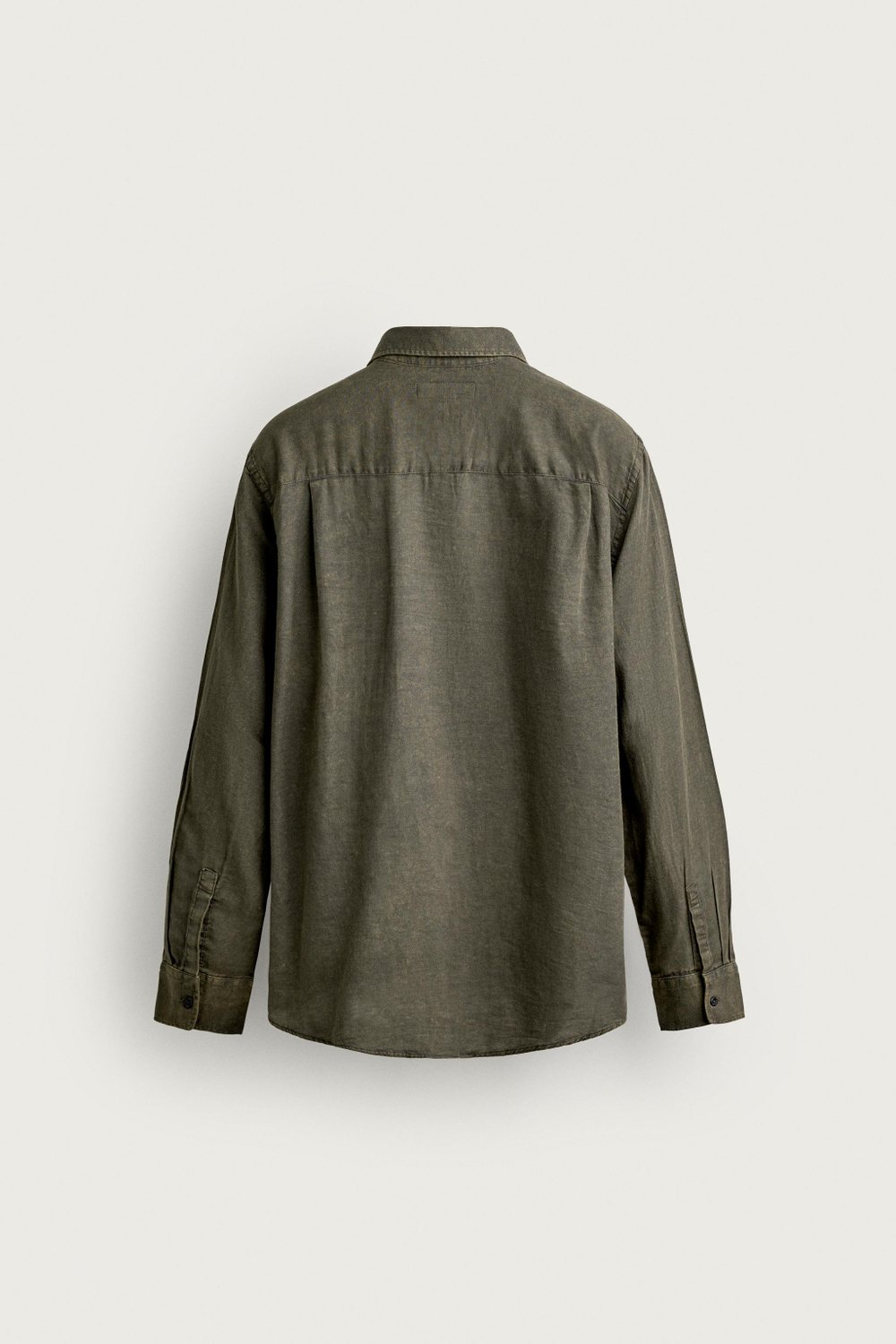 РУБАШКА RELAXED FIT С ЭФФЕКТОМ ПОТЕРТОСТИ — ZARA · 1820/365