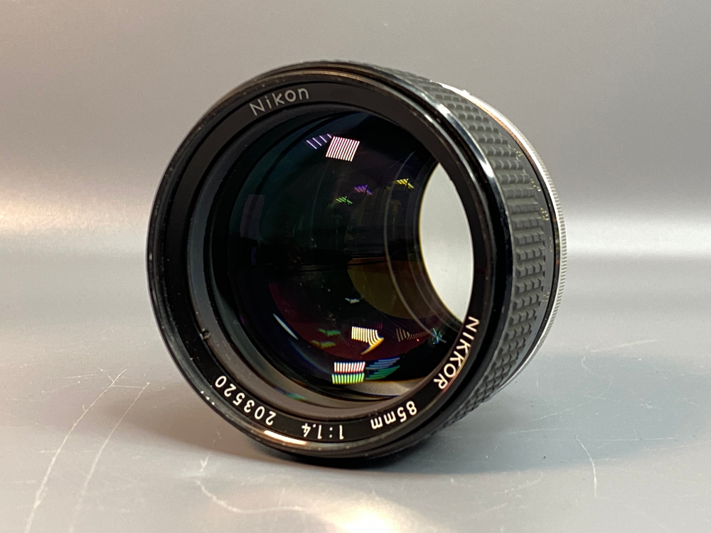 Nikon NIKKOR 85mm f/1.4