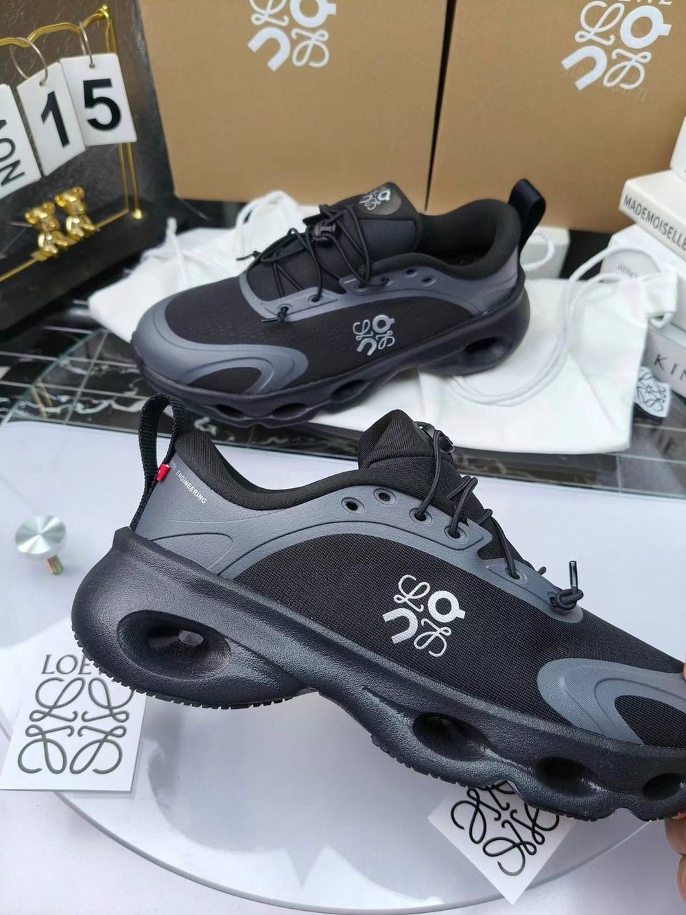 Кроссовки On Running x Loewe Cloudsolo