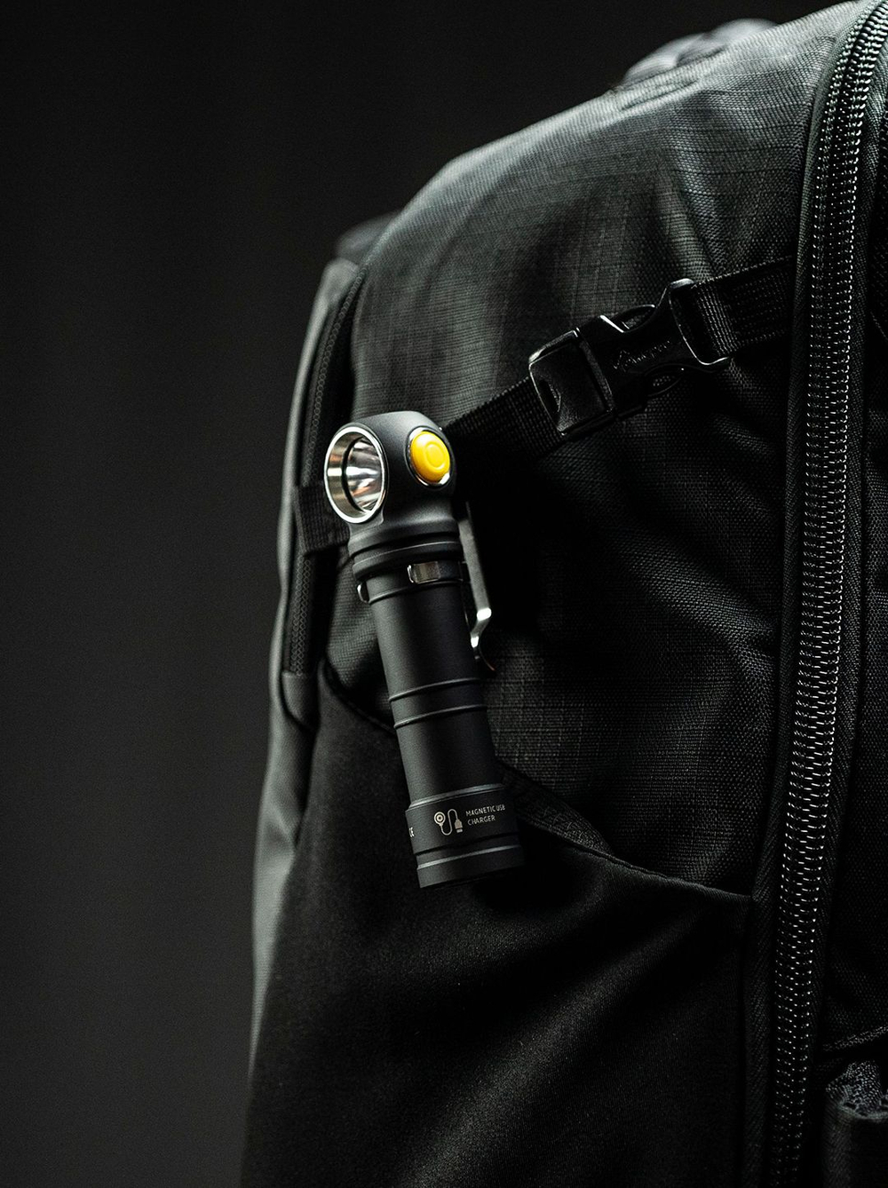 Фонарь Armytek Wizard C1 Pro Magnet USB White