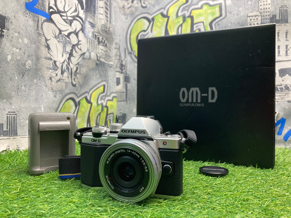 Olympus OM-D E-M10 Mark II Kit 14-42mm