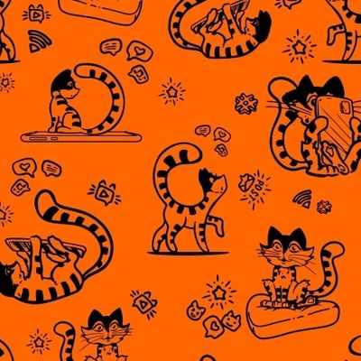 Коты с телефонами на оранжевом фоне