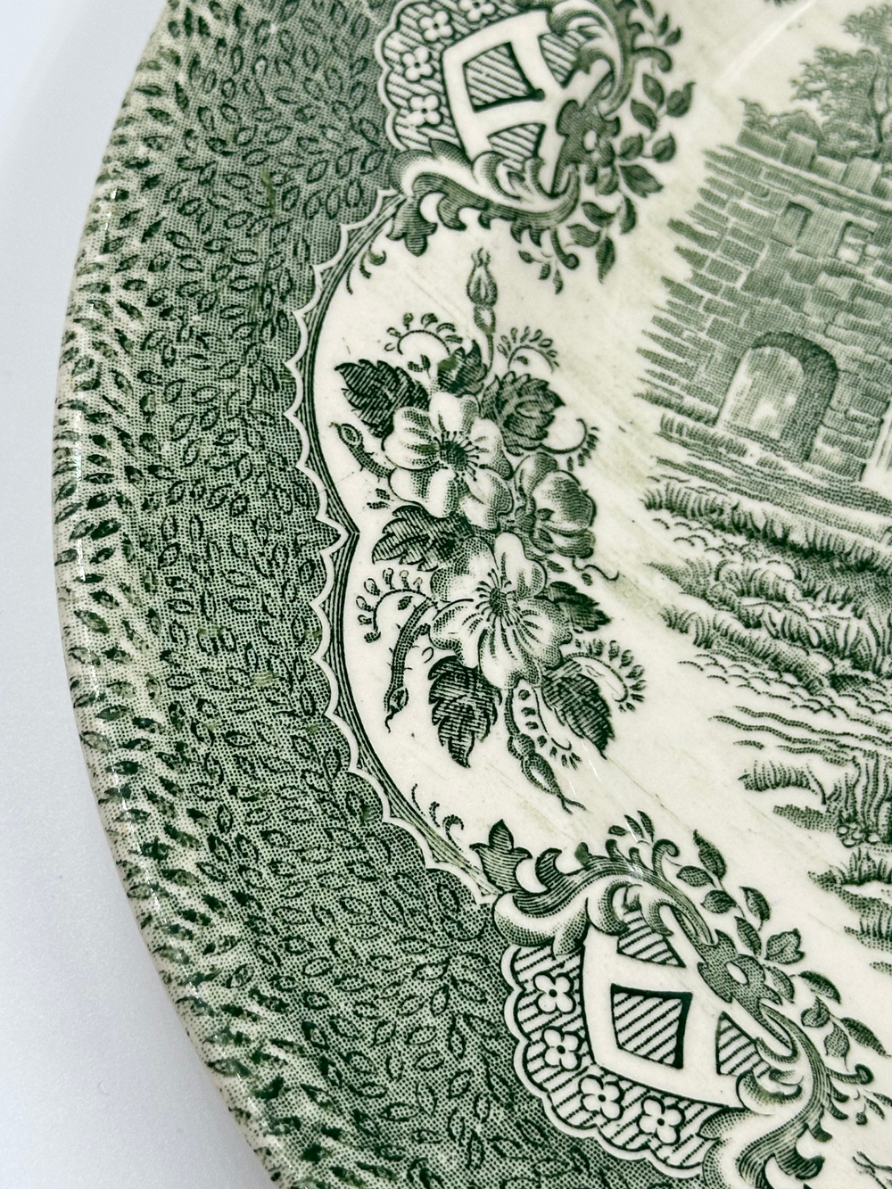 Тарелка 27,7см English Ironstone
