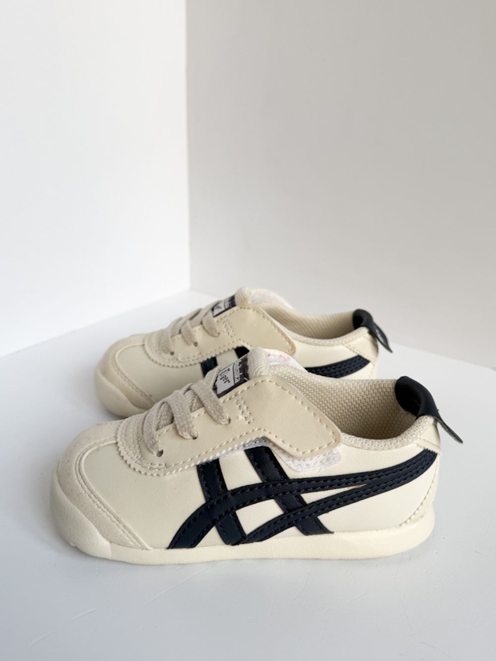 Новые кроссовки Onitsuka Tiger, 23,5