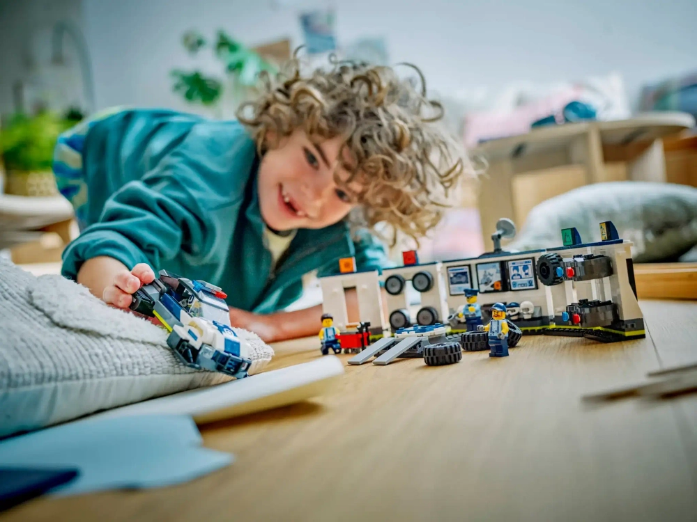 Конструктор LEGO City 60457 Изготовленный на заказ гараж для полицейской машины