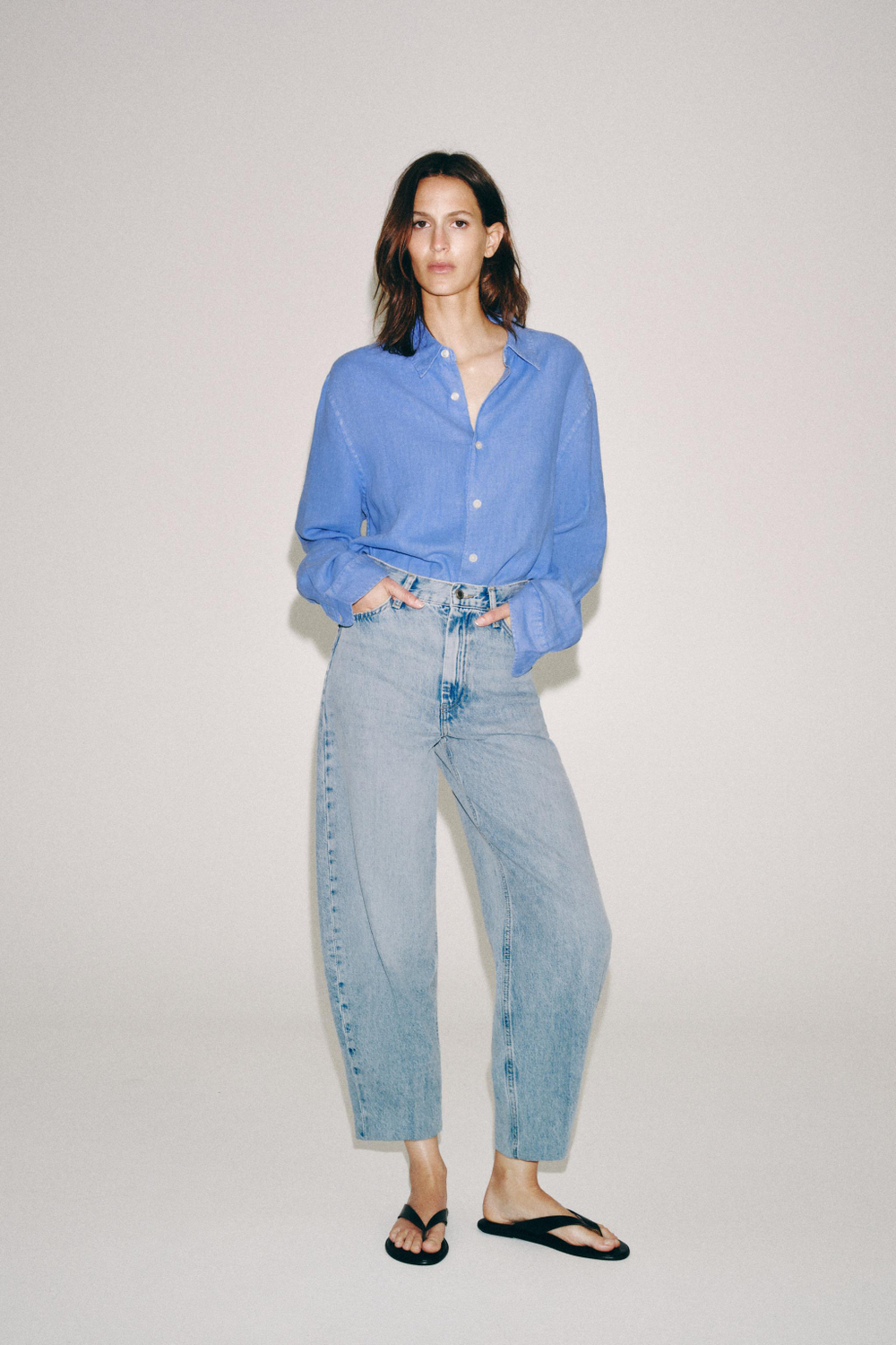 ЗАУЖЕННЫЕ ДЖИНСЫ С ВЫСОКОЙ ПОСАДКОЙ — ZW COLLECTION — ZARA