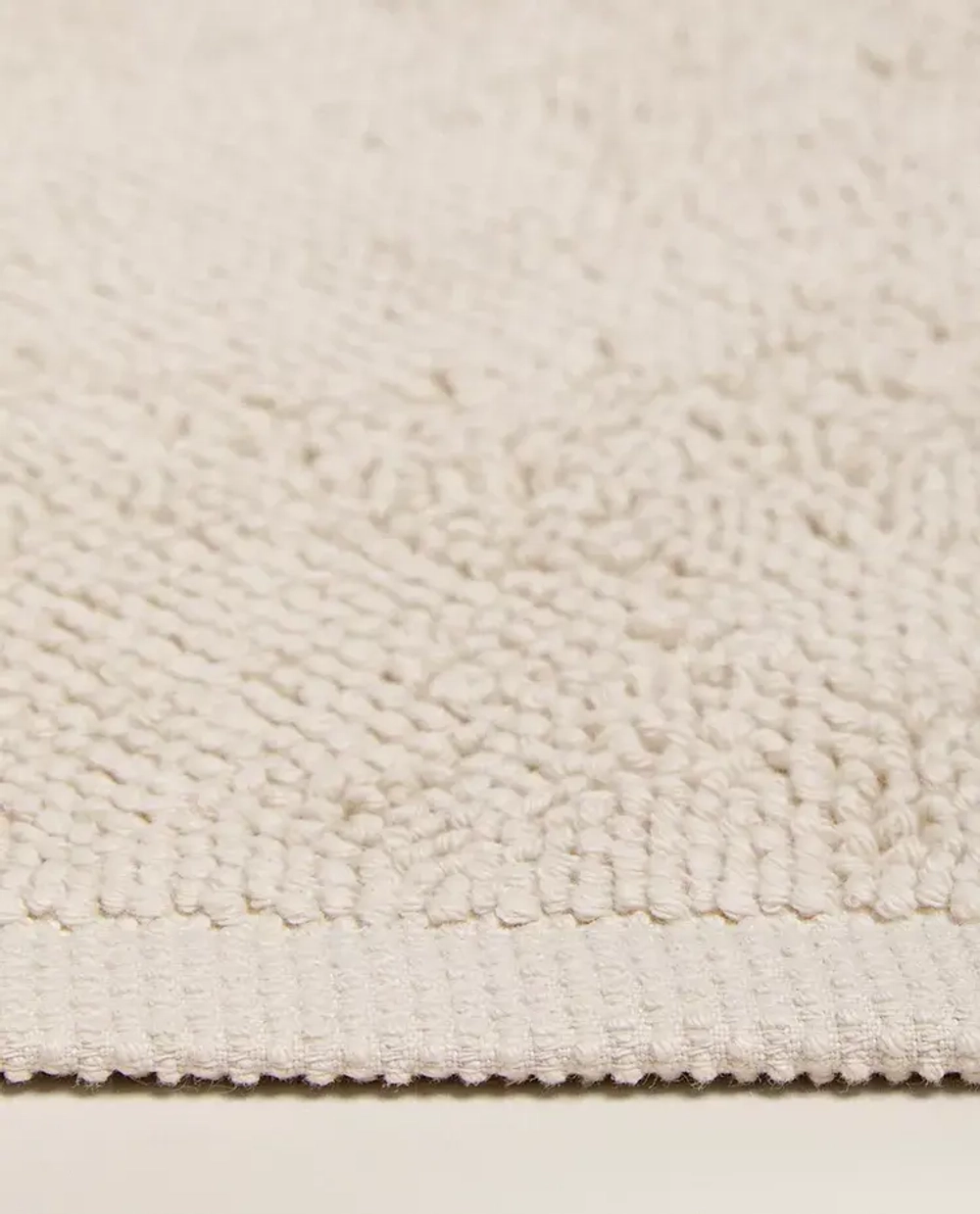ZARA HOME НЕСКОЛЬЗЯЩИЙ КОВРИК ДЛЯ ВАННОЙ, ПЕСОЧНЫЙ