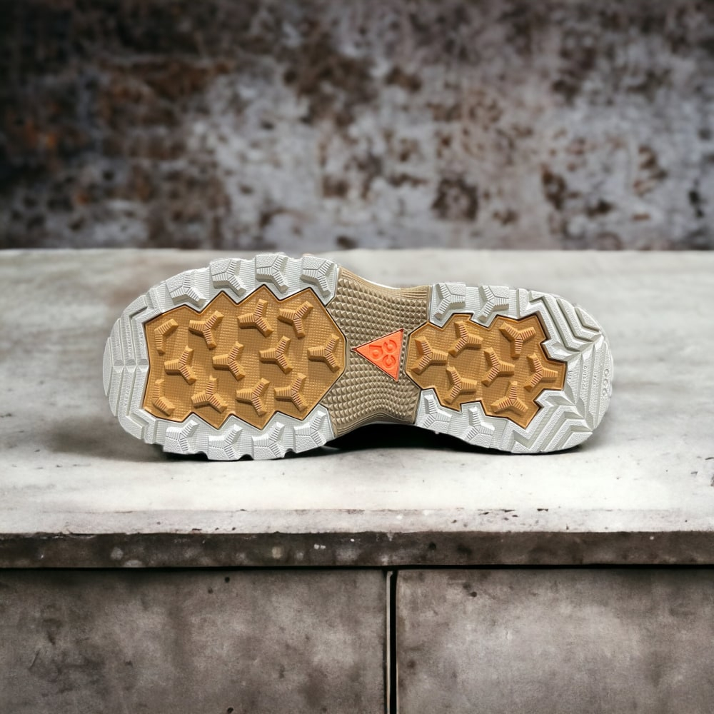Nike ACG Air Zoom Gaiadome GORE-TEX • Brown