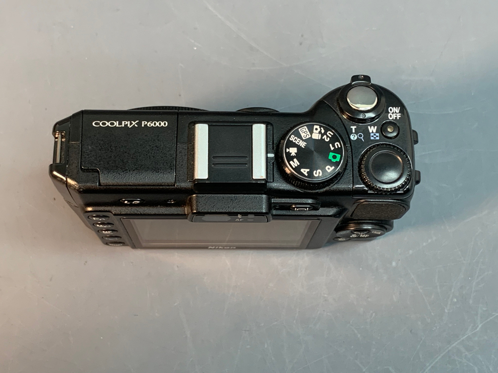 Nikon Coolpix P6000
