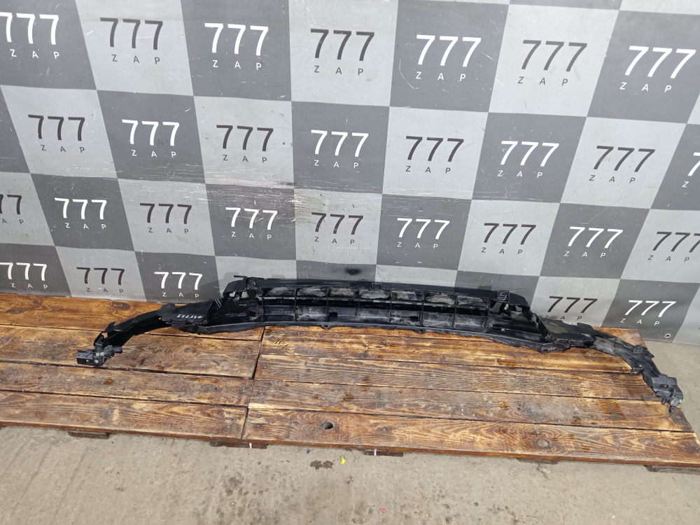 Кронштейн переднего бампера Land Rover Discovery Sport (L550) 14-нв Б/У Оригинал LR096607