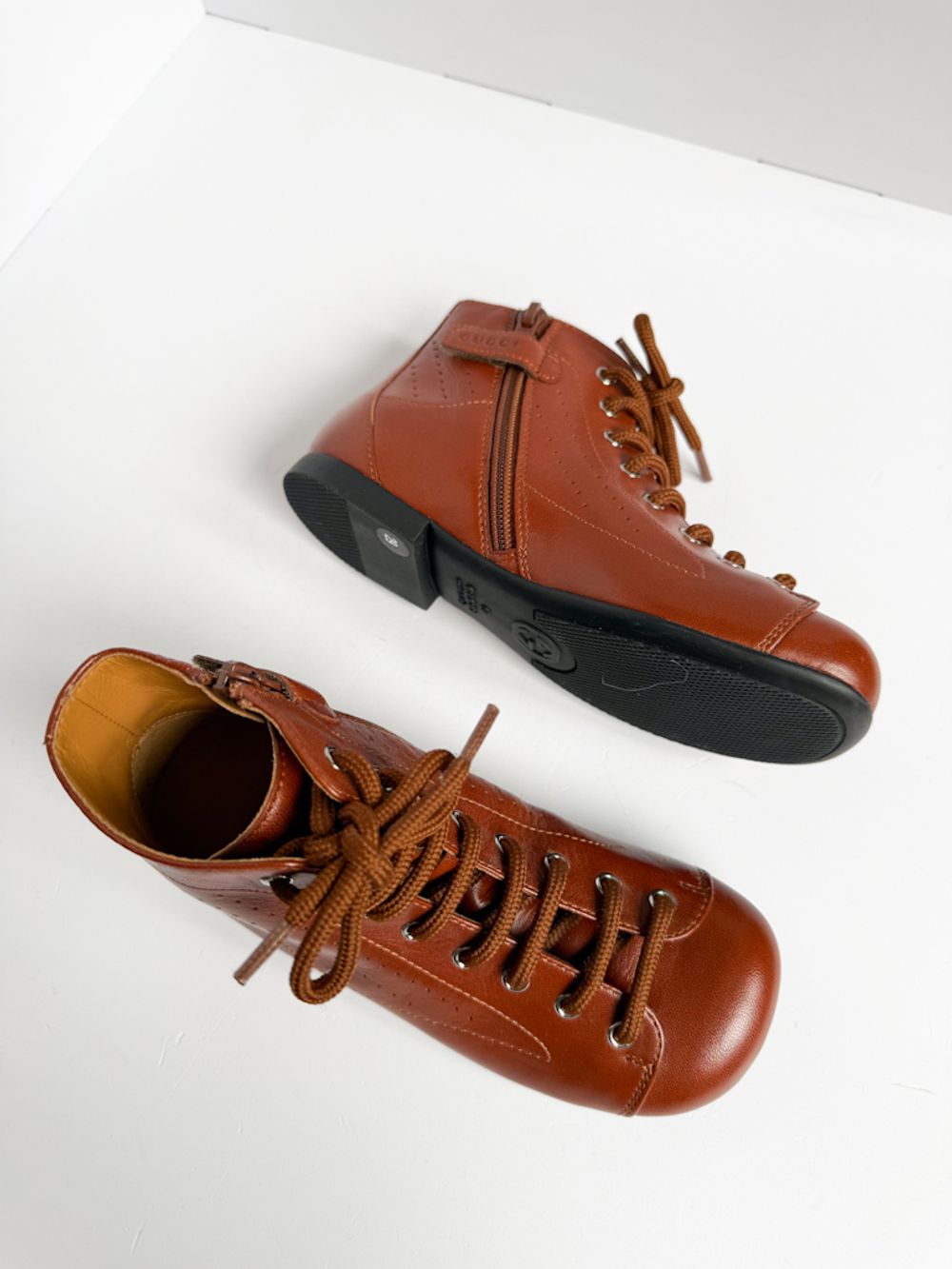 Новые кожаные ботинки Gucci, 29