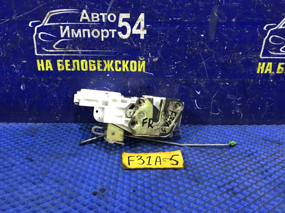 Замок двери передней правой MITSUBISHI DIAMANTE 2000