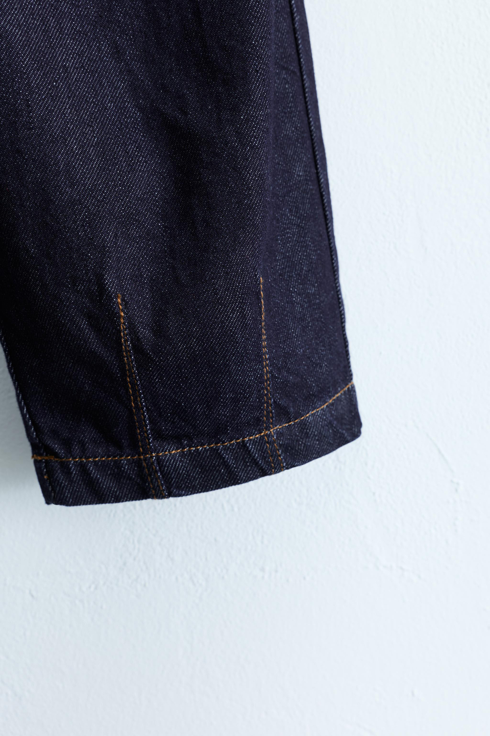 ZARA TIMELESS — ДЖИНСЫ STRAIGHT С ЗАЩИПАМИ, ИНДИГО