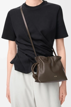 Loewe Мини-клатч Flamenco из телячьей кожи наппа, шоколадный