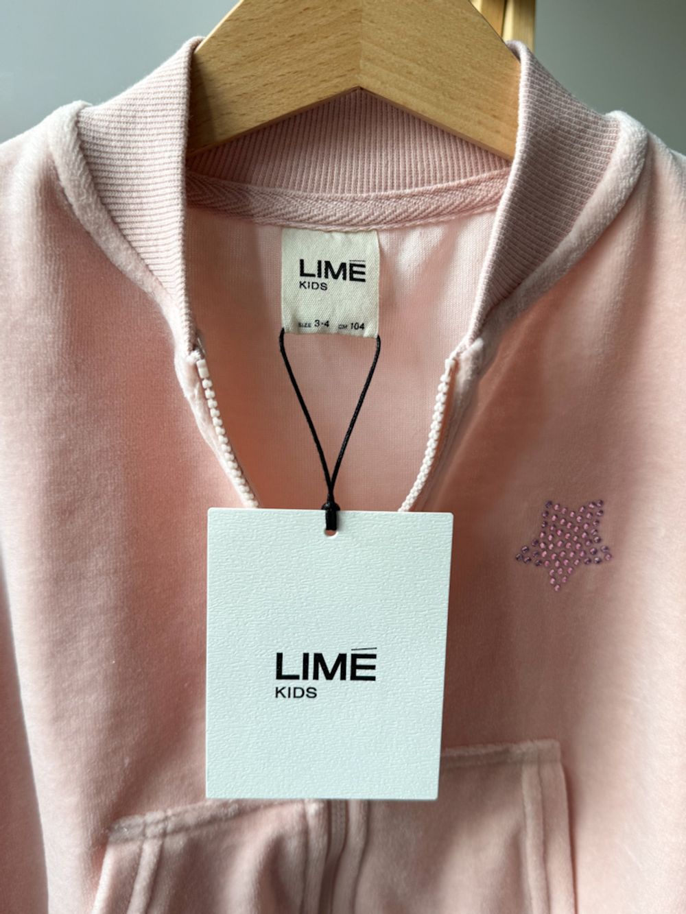 Новый велюровый костюм Lime Kids, 104