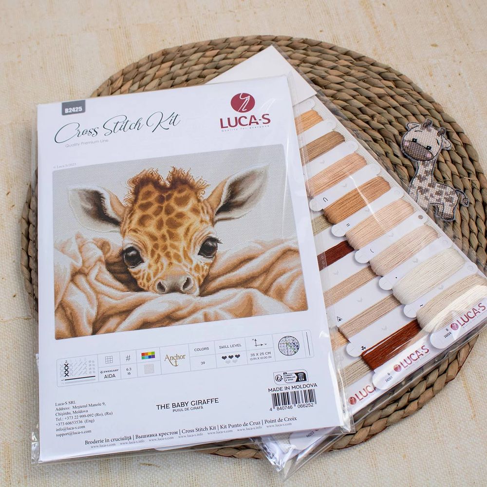 Набор для вышивания нитками Luca-S B2425, The Baby Giraffe, 35х25см