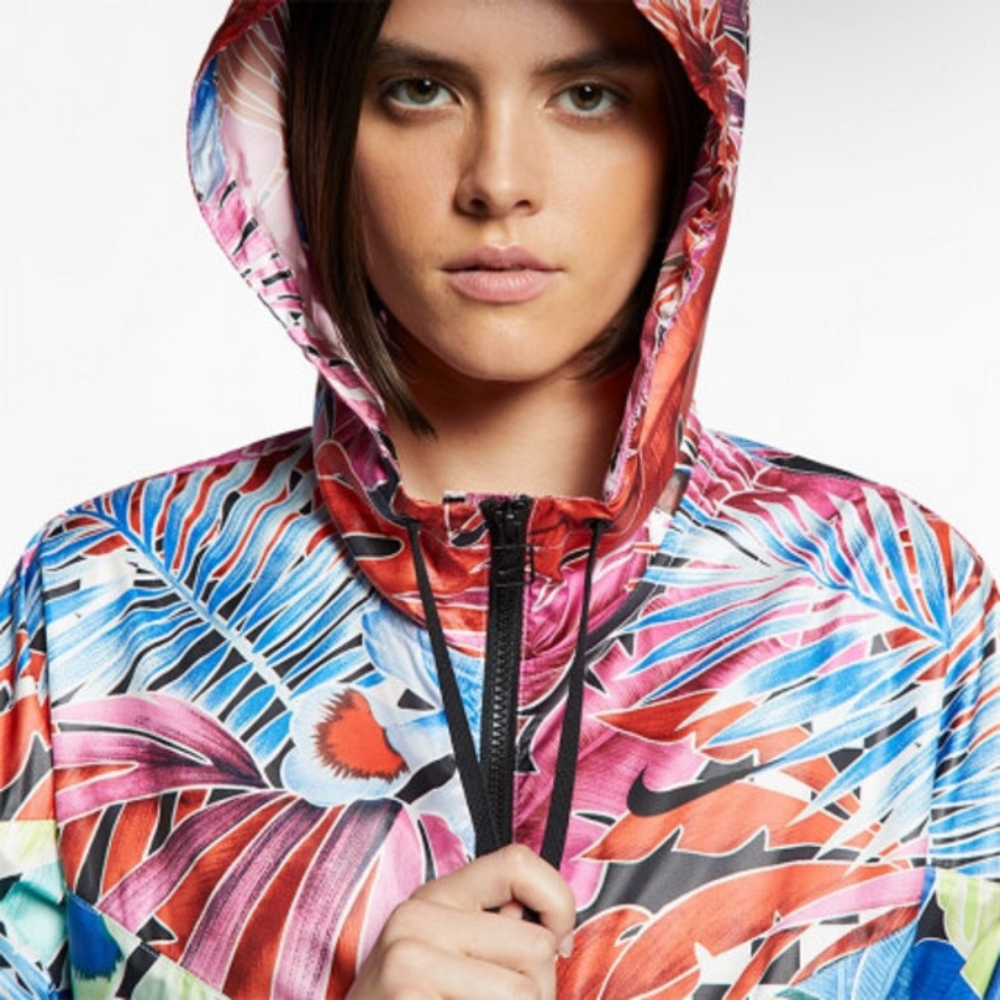 Ветровка женская Nike Loose Fit, принт.