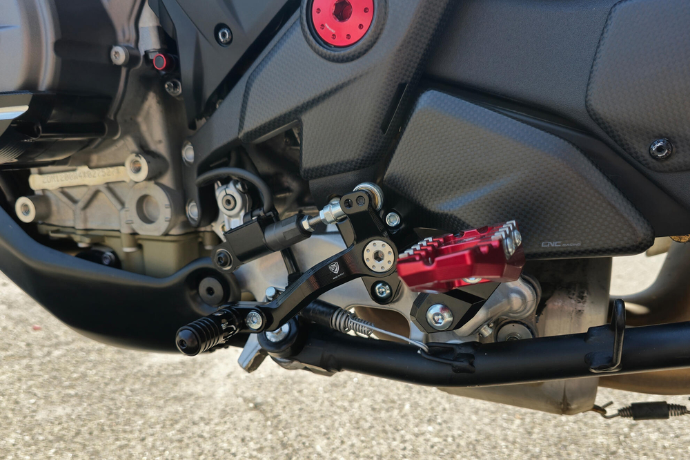 PEC06-RP9L5 CNC RACING ADJ. GEAR LEVER COMP (MTS V4)