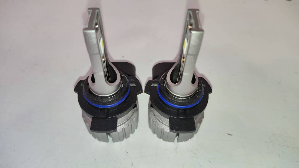 HIR2 (9012) / Комплект светодиодных ламп E2 LED BULB 6000K (2 шт./ комплект)