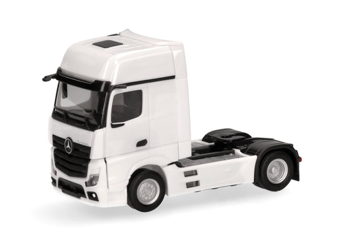 Тягач Mercedes-Benz Actros L Gigaspace 2-осный, белый