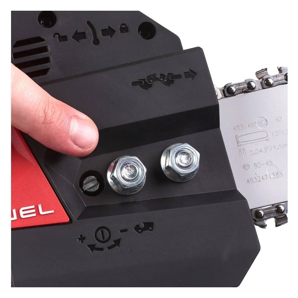 Аккумуляторная цепная пила Milwaukee M18 FCHSC-121 FUEL
