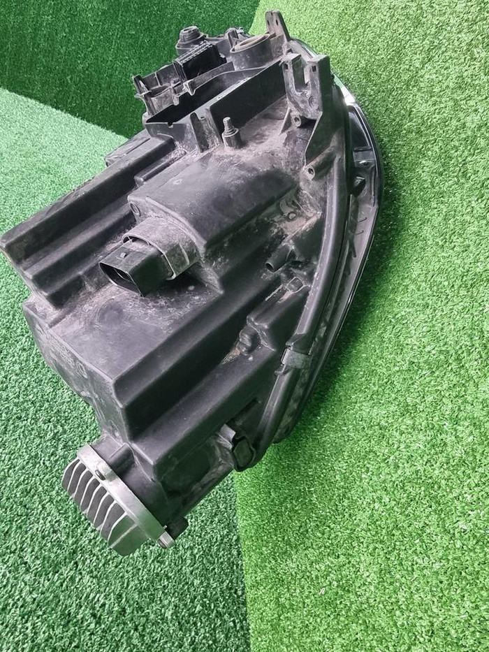 Фара левая Audi A4 B9 (2015-2020) LED