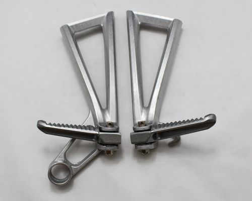 Купить    Подножки задние с кронштейнами для мотоцикла Yamaha YZF-R6 03-05, YZF-R6S 06-09