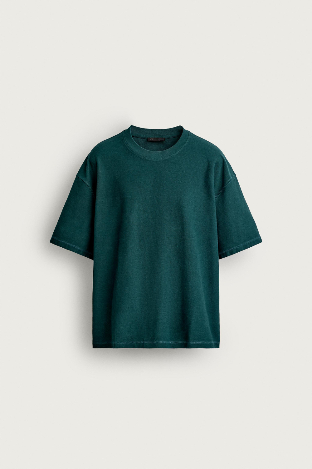 ФУТБОЛКА RELAXED FIT СО ШВОМ — ZARA