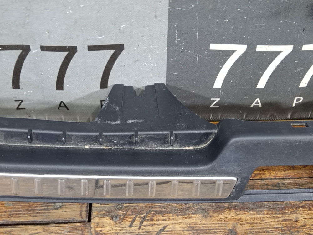 Обшивка задней панели багажника, Кожух замка багажника Volvo XC90 2 14-нв Б/У Оригинал 32239215