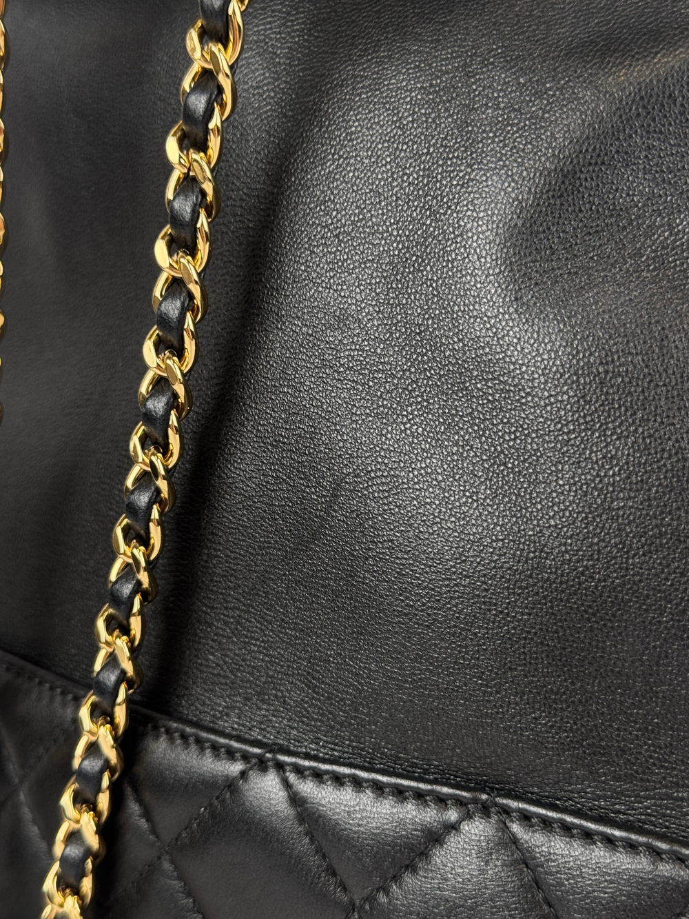 Рюкзак Chanel Black Quilted Lambskin