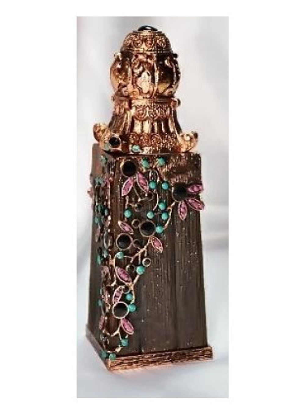 Syed Junaid Alam Essence of Arabia Oud