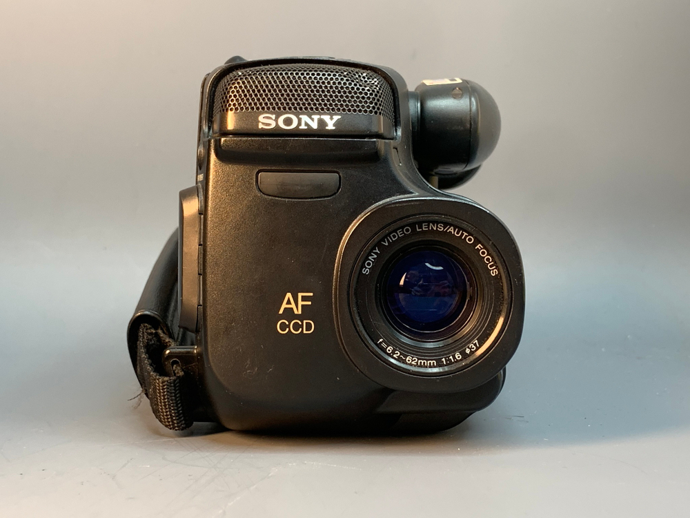 Sony Handycam CCD-TR350E С дефектом