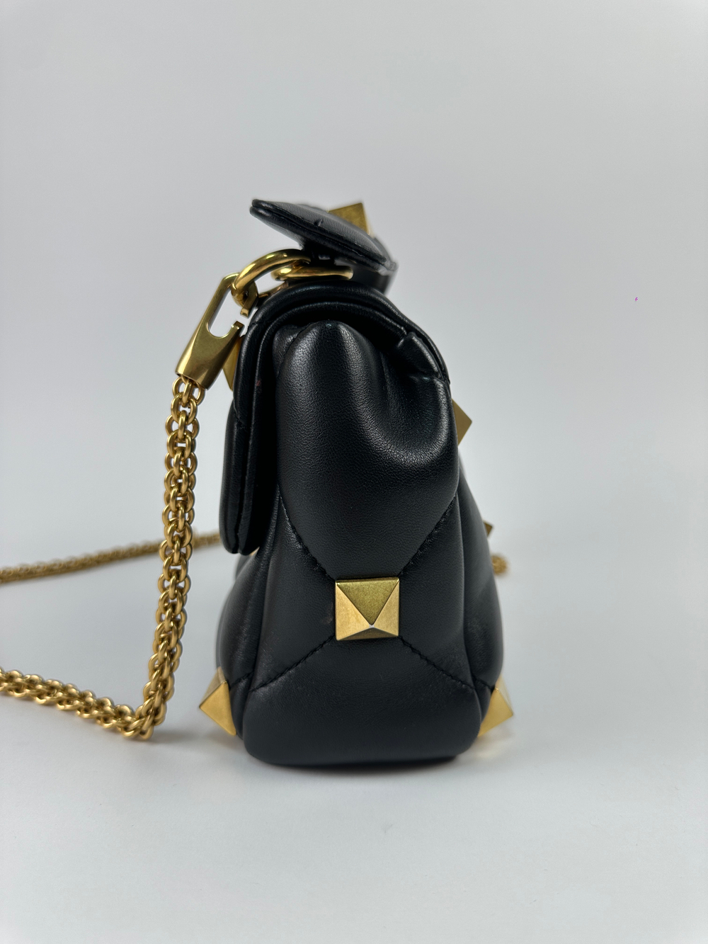 Сумка Valentino Garavani Roman Stud