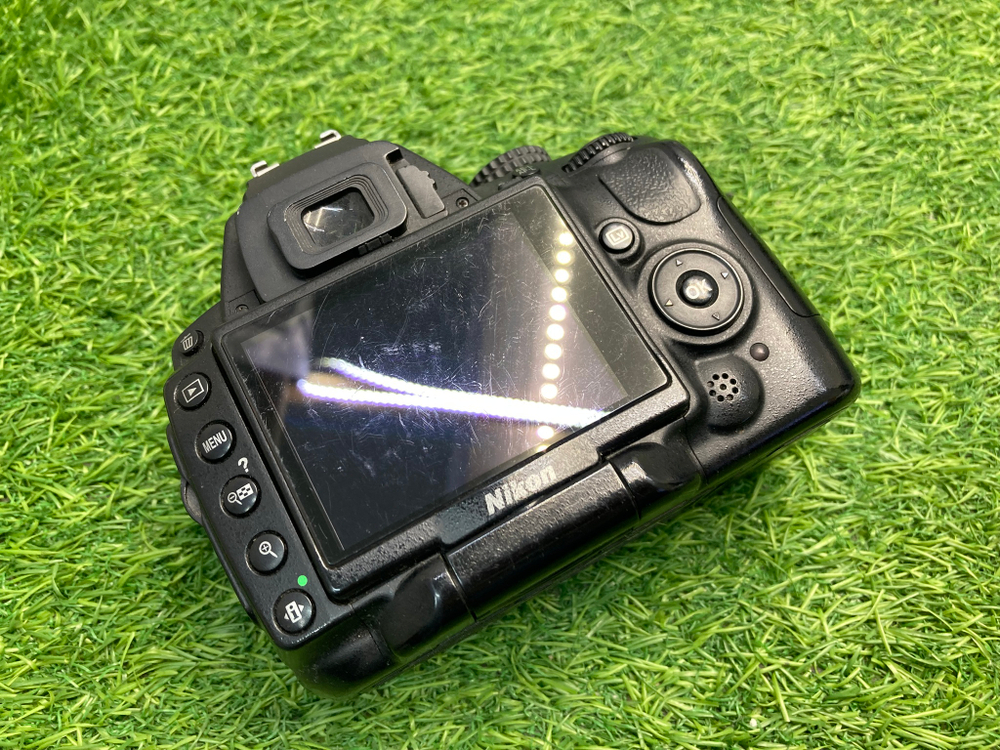 Nikon D5000