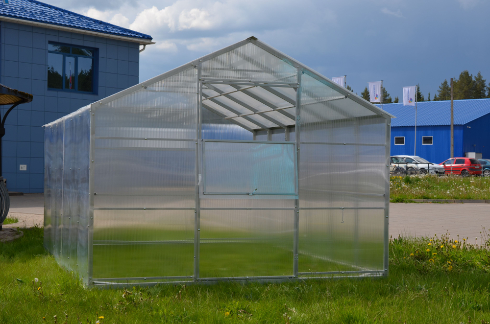 Каркас теплицы "Агросфера-Домик" 3 х 6 метра из оцинкованной трубы 40 х 20 мм, шаг дуги 67 см