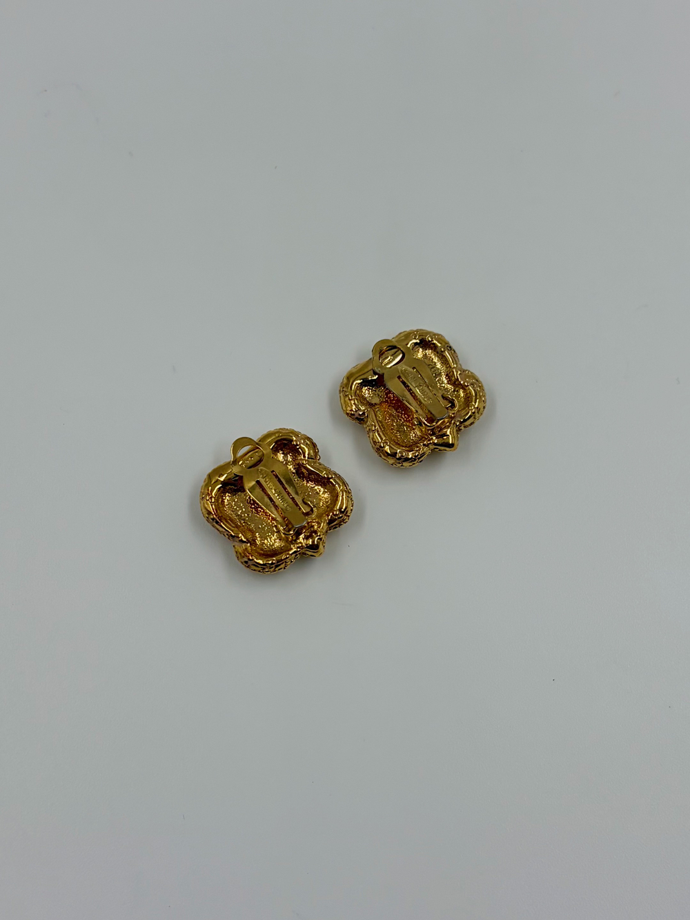 Клипсы Nina Ricci
