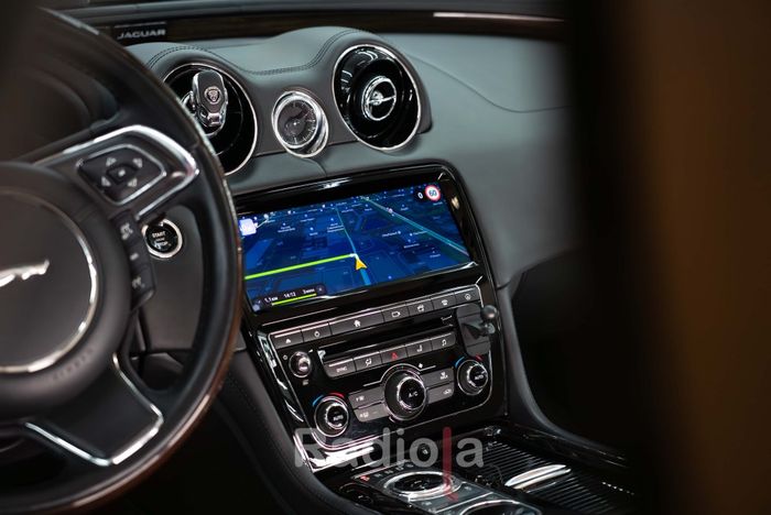 Магнитола для Jaguar XJ 2009-2015 (BOSCH) - RDL-1669-B монитор 10.25" на Android 13, Быстрая, CarPlay, 4G SIM-слот