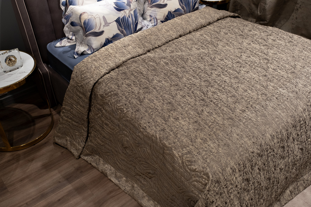 Покрывало 260x260 Garda Decor Cascata Фортуна коричневое со стежкой