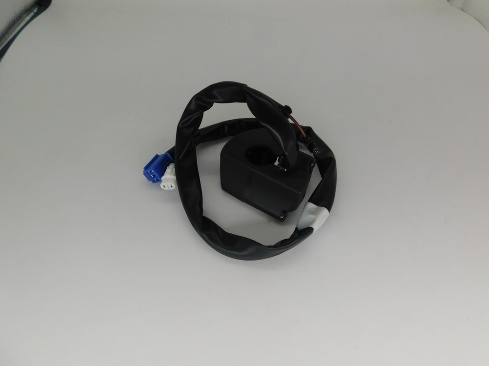 пульт правый Yamaha YZF-R1 14B-83963-00-00