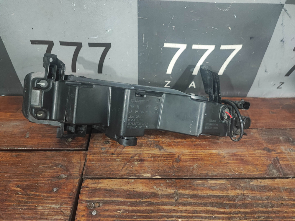 ПТФ передняя правая LED Chery Tiggo 8 Pro 21-нв Б/У Оригинал 605000680AA